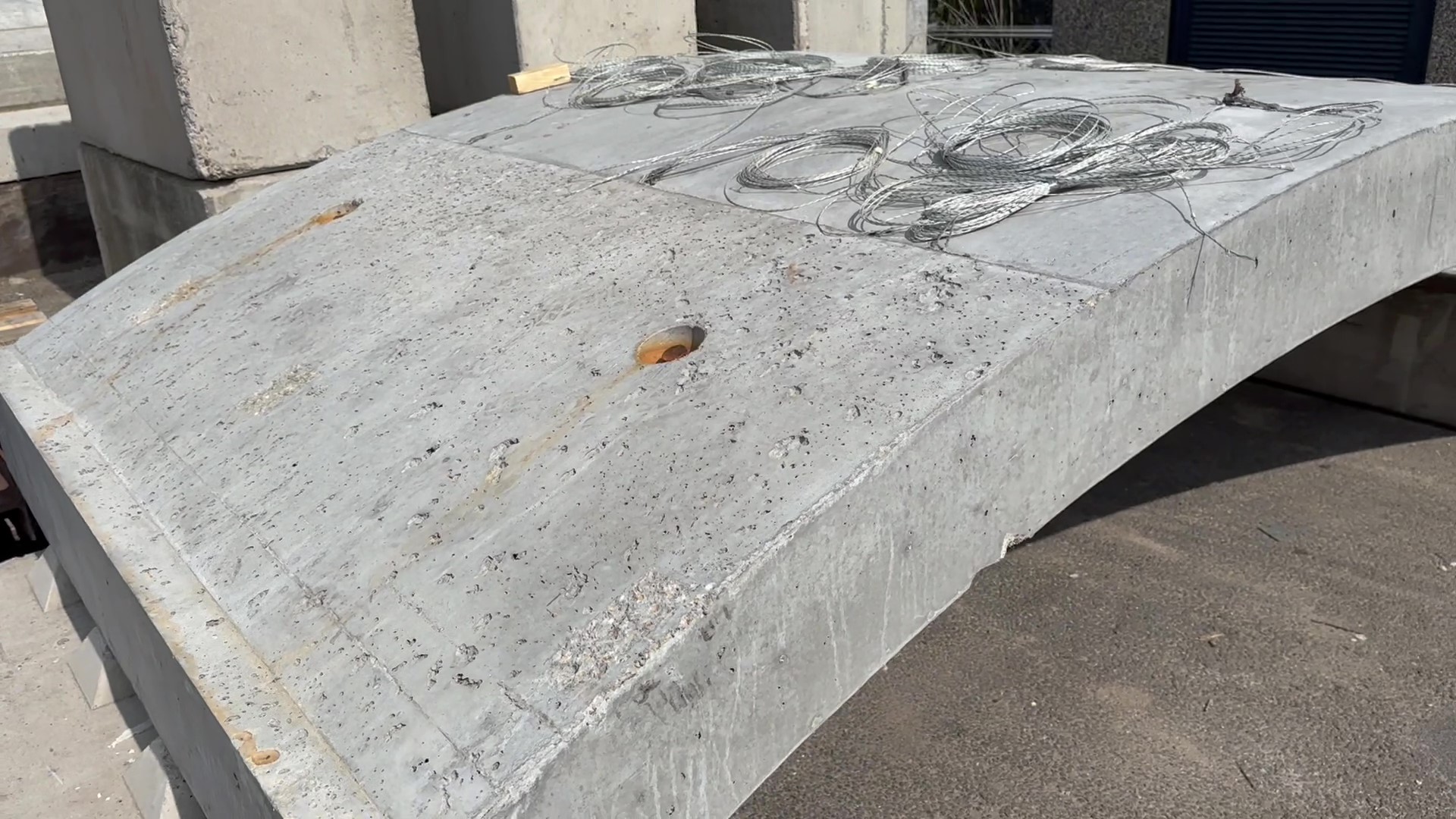 Spalling tests on the Mont Blanc tunnel vault